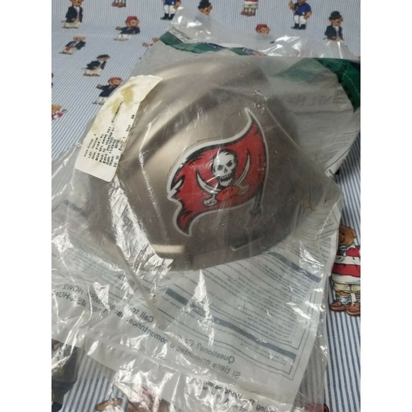 buccaneers hard hat